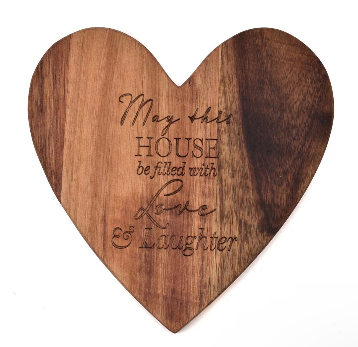 Romantische serveerset voor koppels met hartvormige kaasplank, goudkleurige kaasmessen en houten lepel – ideaal jubileum- of housewarmingcadeau