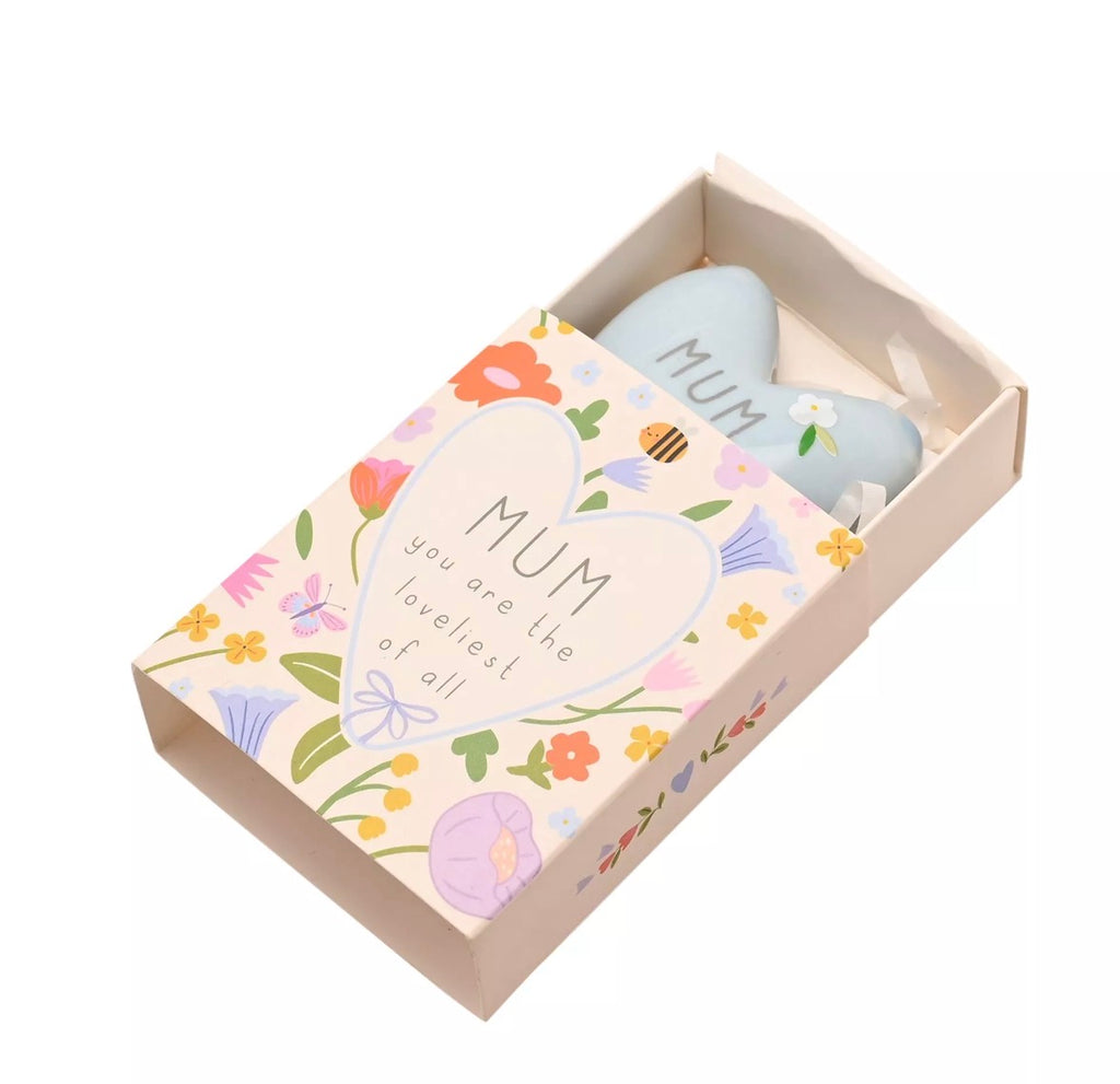 Cadeauklaar Love Life Mum lucifersdoosje met betekenisvolle token, perfect als lief gebaar.