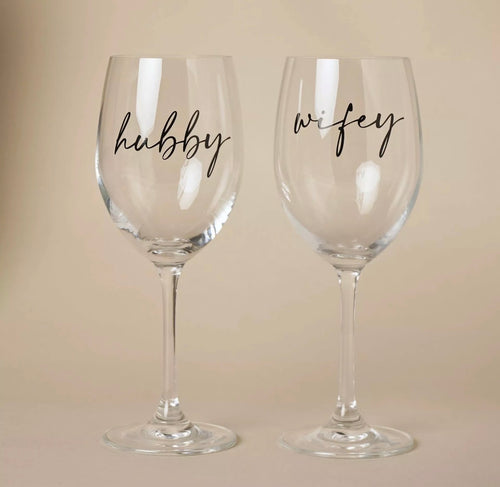 Set van 2 wijnglazen met ‘Wifey & Hubby’-opdruk – perfect cadeau voor bruiloft, jubileum of Valentijnsdag