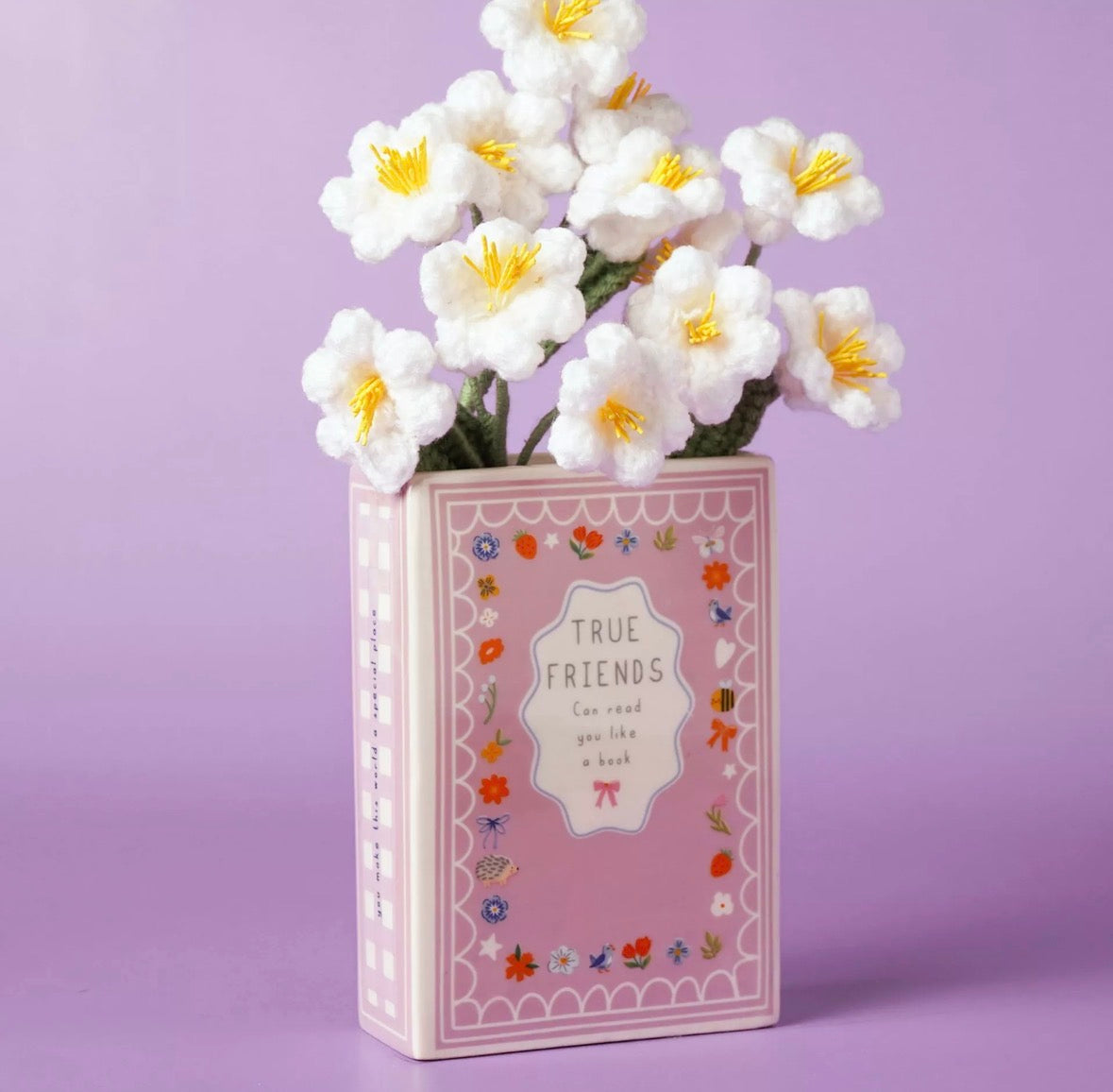 Love Life Boek Vaas True Friends, keramische vaas in boekvorm, kleurrijk design, ideaal voor bloemen of als decoratiestuk