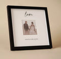 Amore Black Wide Fotolijst 4"x4" met romantische ‘Love’-inscriptie – elegant cadeau voor bruiloft of jubileum