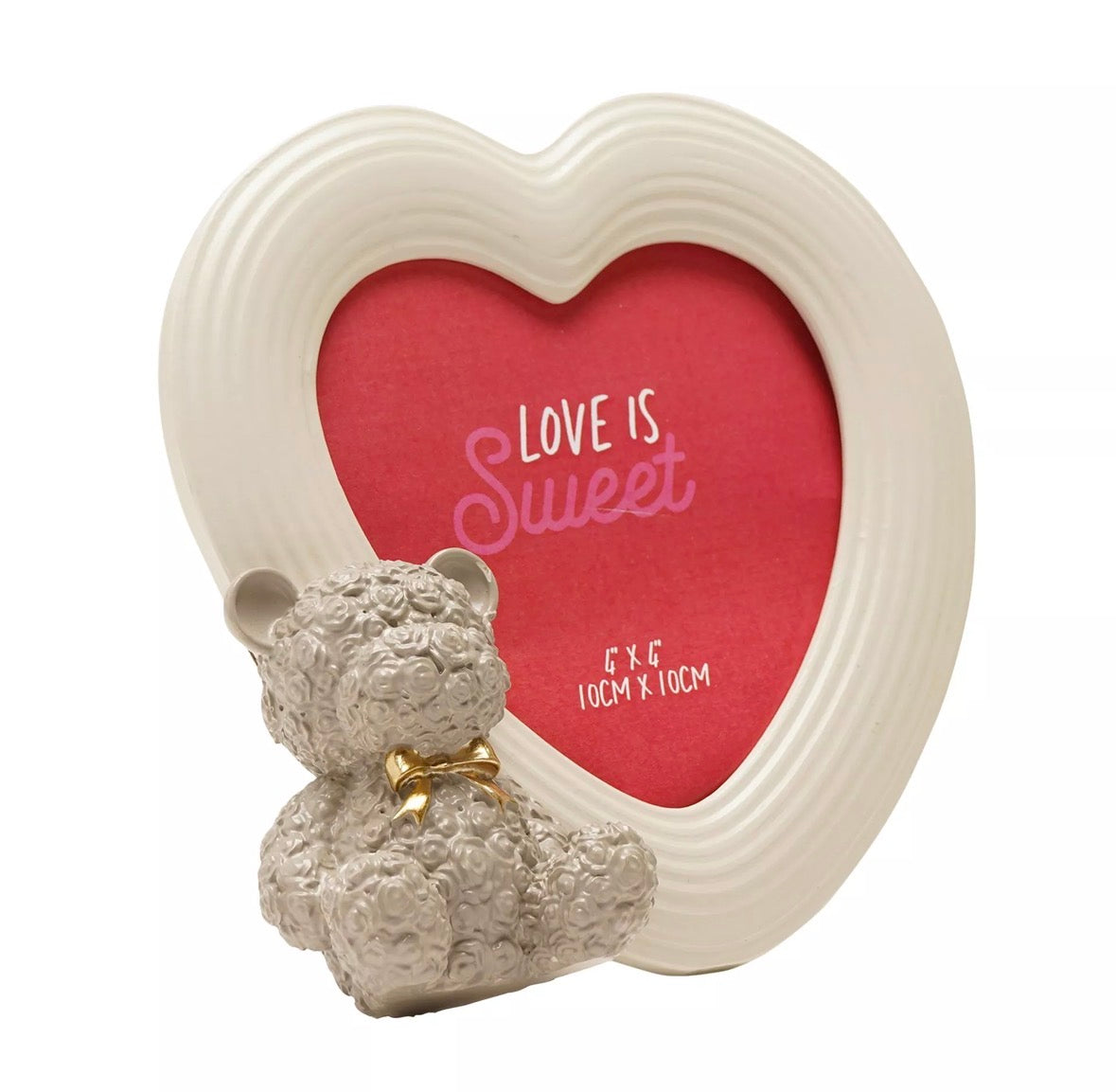 “Hartvormige fotolijst met grijze teddybeer – perfect aandenken en romantisch cadeau voor speciale momenten”